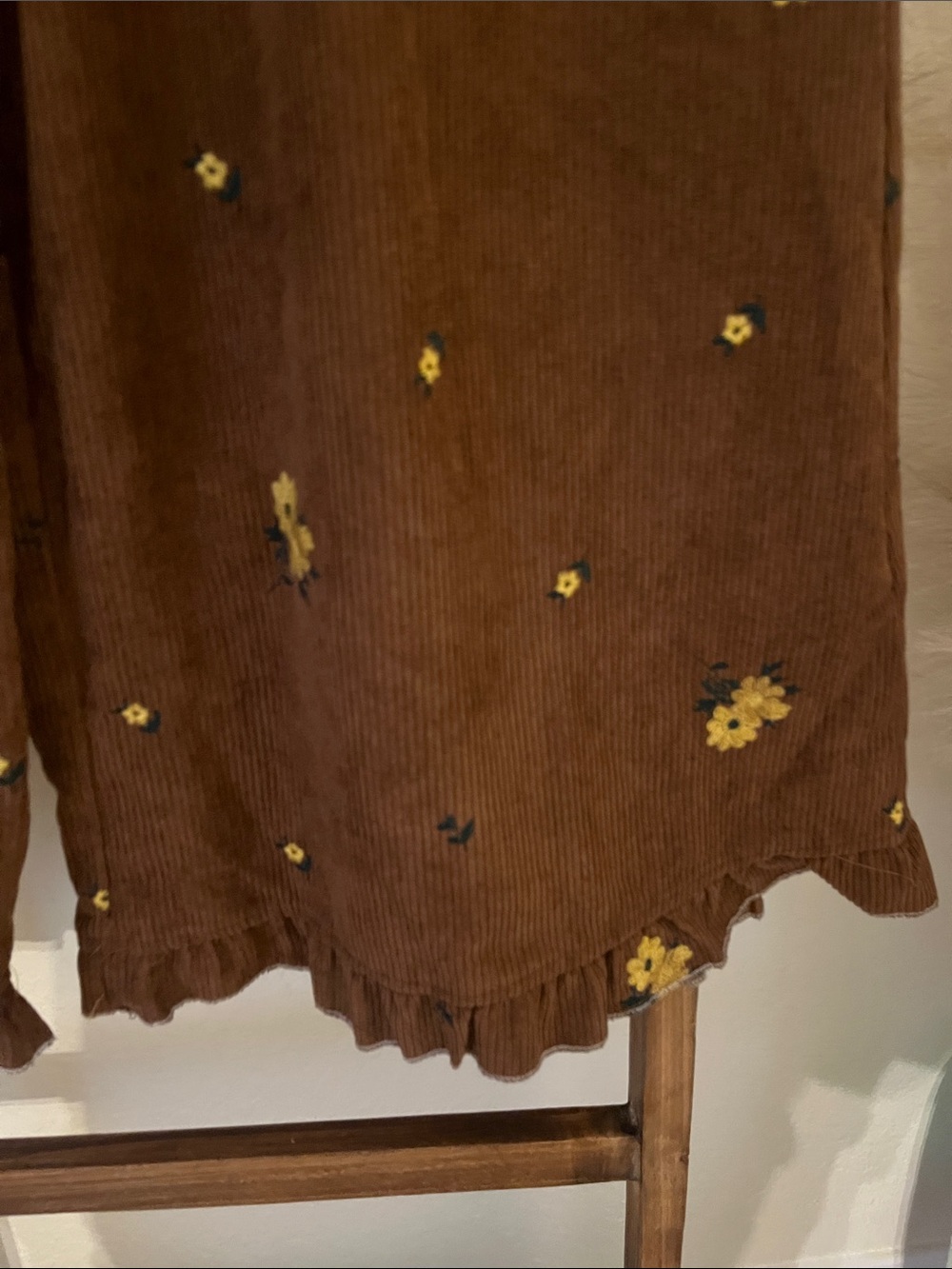 Wide leg corduroy embroidered pants - Picture 6 of 9